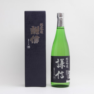 11月の日本酒です。『純米吟醸　謙信』